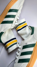 SINGER22 Exclusive Healing Heels The Harley Striped Pilates Socks
