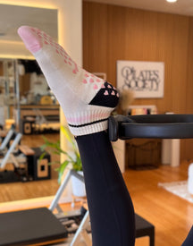 SINGER22 Exclusive Healing Heels Rosé Stripe Grip Socks