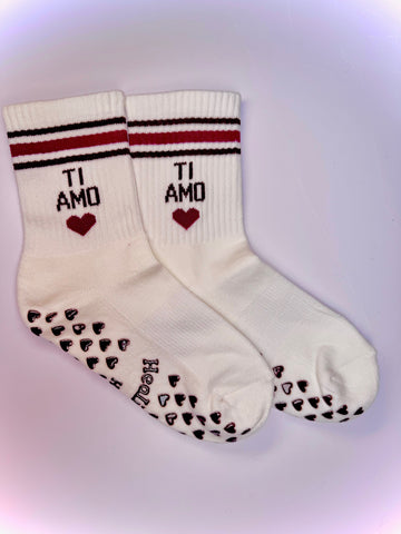 SINGER22 Exclusive Healing Heels TI AMO White Pilates Socks