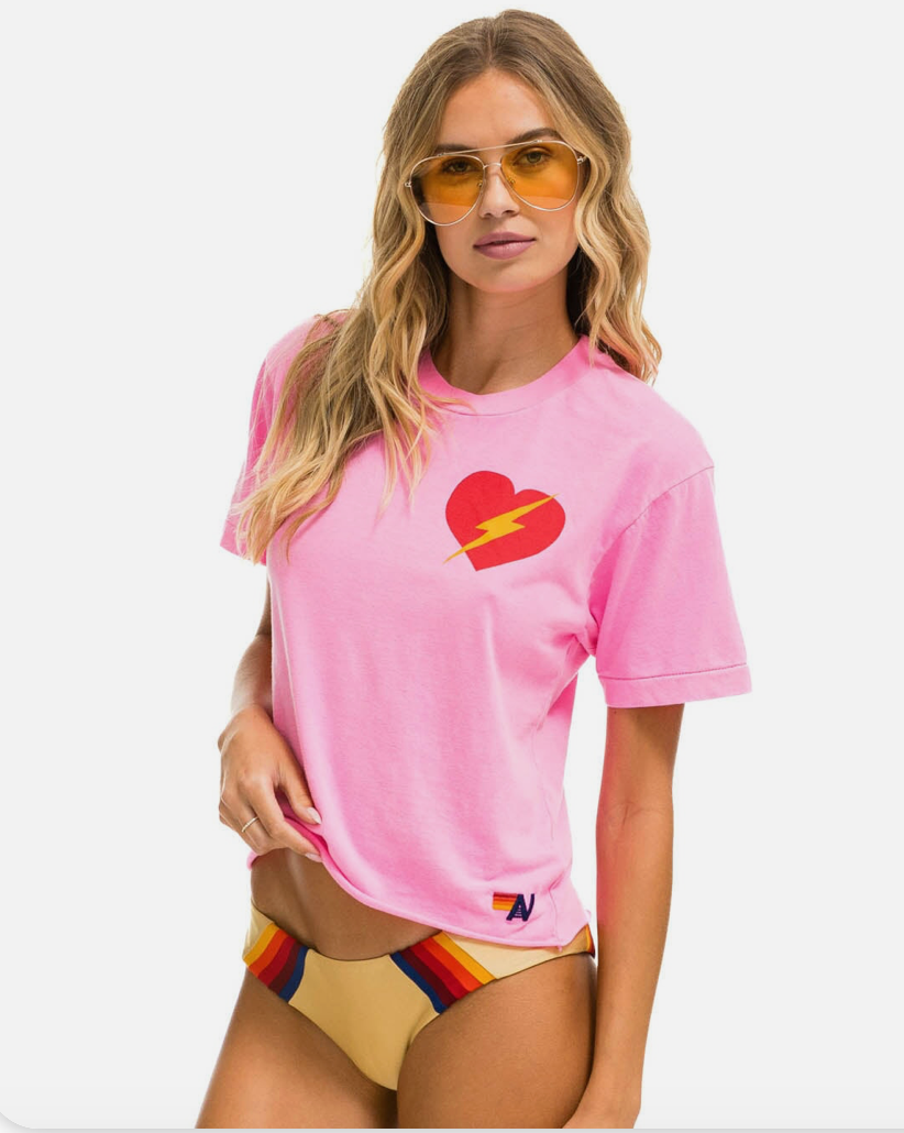 AVIATOR NATION BOLT HEART BOYFRIEND TEE - NEON PINK