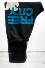 Load image into Gallery viewer, FREECITYLARGE 3/4 sweats - BLACKSPACE BLUE