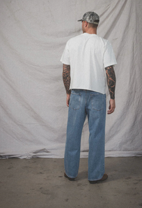 ELWOOD CLOTHING UNISEX OVERSIZED CROP CORE TEE IN VINTAGE WHITE