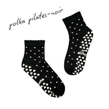 Load image into Gallery viewer, SINGER22 Exclusive Healing Heels Polka Pilates Noir Socks