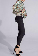 Load image into Gallery viewer, MOTHER High Waisted Looker Ankle Fray