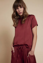 Load image into Gallery viewer, Nation Ltd Marie Sateen Boxy Crop Tee
