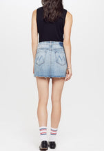 Load image into Gallery viewer, MOTHER The Vagabond Mini Fray Skirt