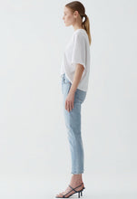 Load image into Gallery viewer, AGOLDE Riley High Rise Straight Crop Jean