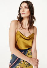 Load image into Gallery viewer, CAMI NYC The Axel Top