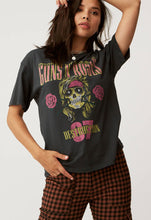 Load image into Gallery viewer, DAYDREAMER Guns N&#39; Roses Destruction &#39;87 Boyfriend Tee