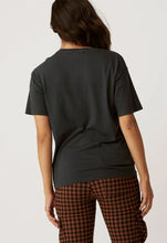 Load image into Gallery viewer, DAYDREAMER Guns N&#39; Roses Destruction &#39;87 Boyfriend Tee