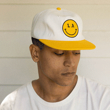 Load image into Gallery viewer, Free &amp; Easy BE HAPPY TWO TONE SHORT BRIM SNAPBACK HAT