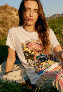 DAYDREAMER Rainbow Dreamland Tour Tee