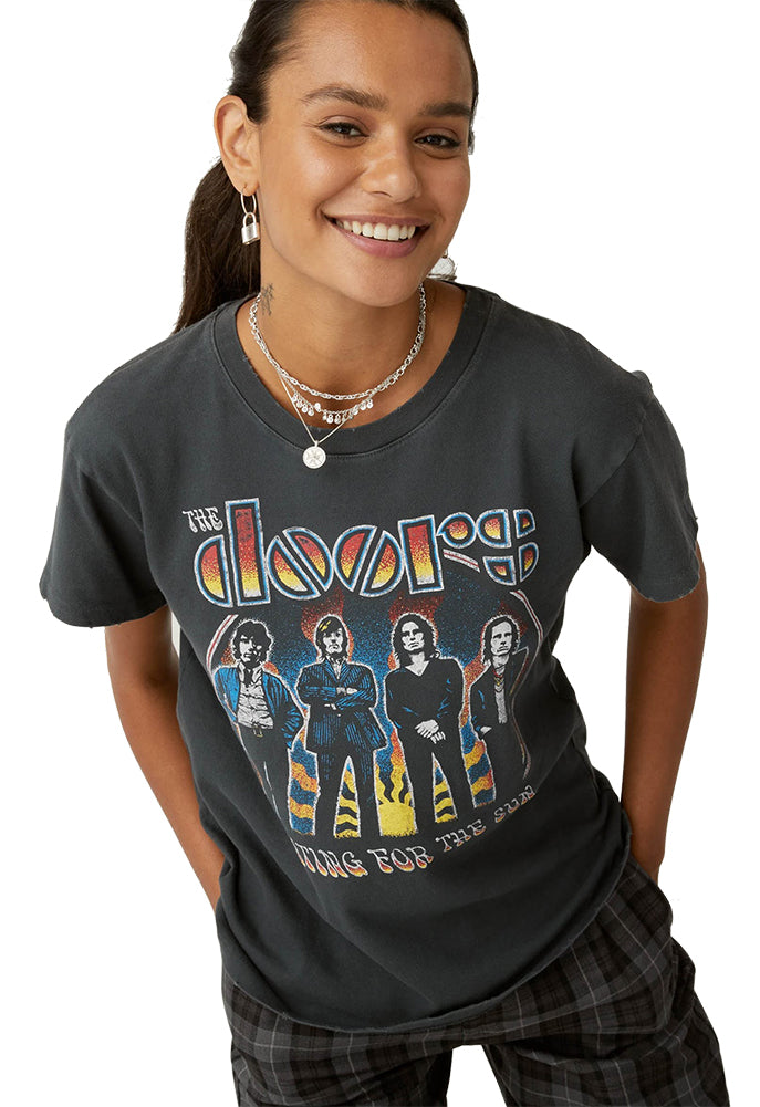 DAYDREAMER The Doors Waiting For The Sun Tour Tee